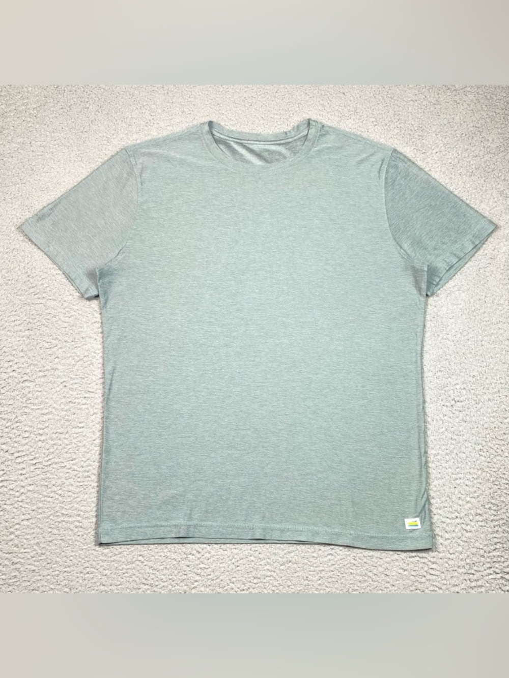 Vuori Strato Tech T Shirt Men's Size XL (Estimated) Short Sleeve Stretch EUC